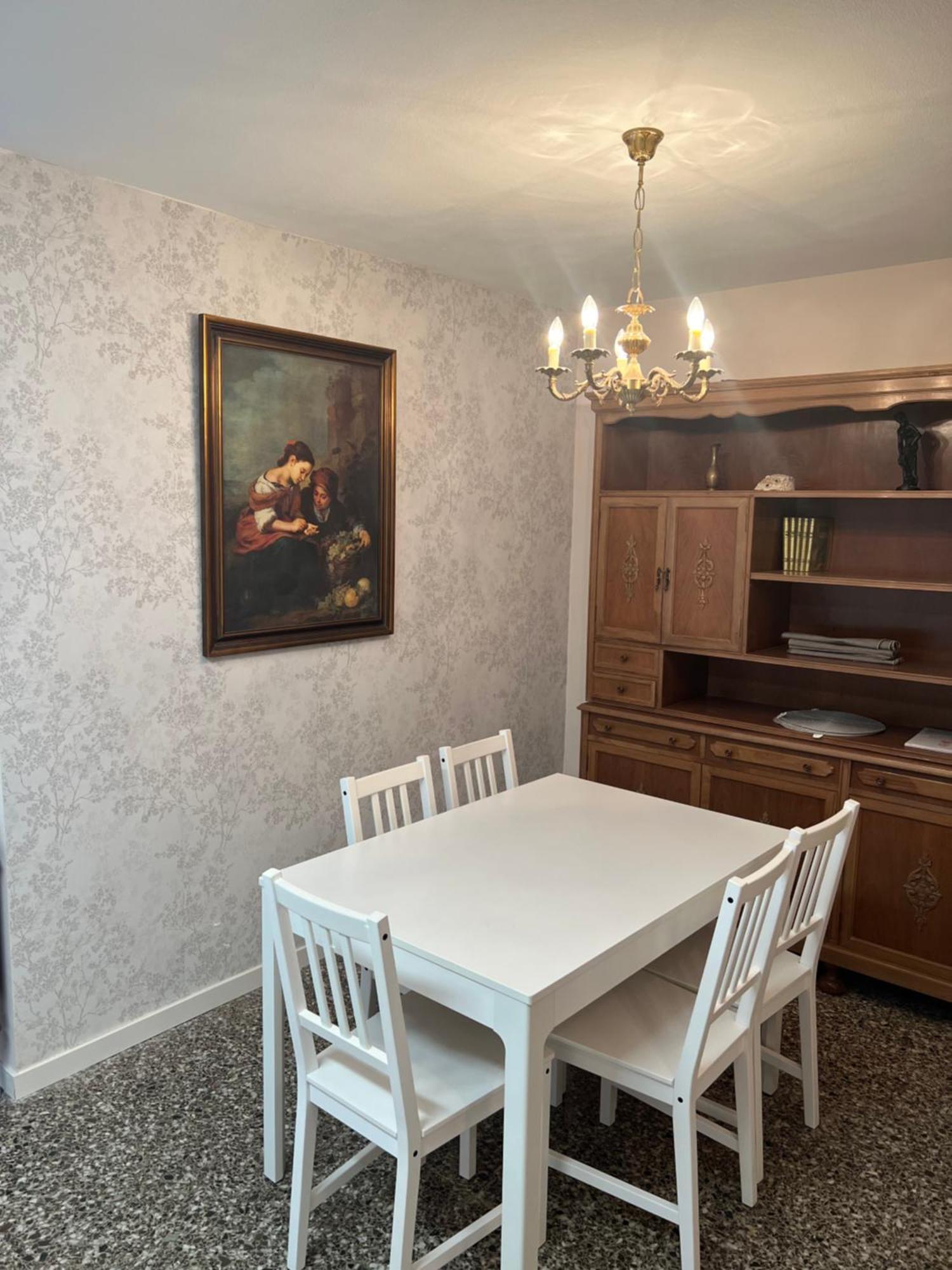 Centrally-Located, Spacious Flat At Historic Centre & Short Walk To Beach لقنت المظهر الخارجي الصورة