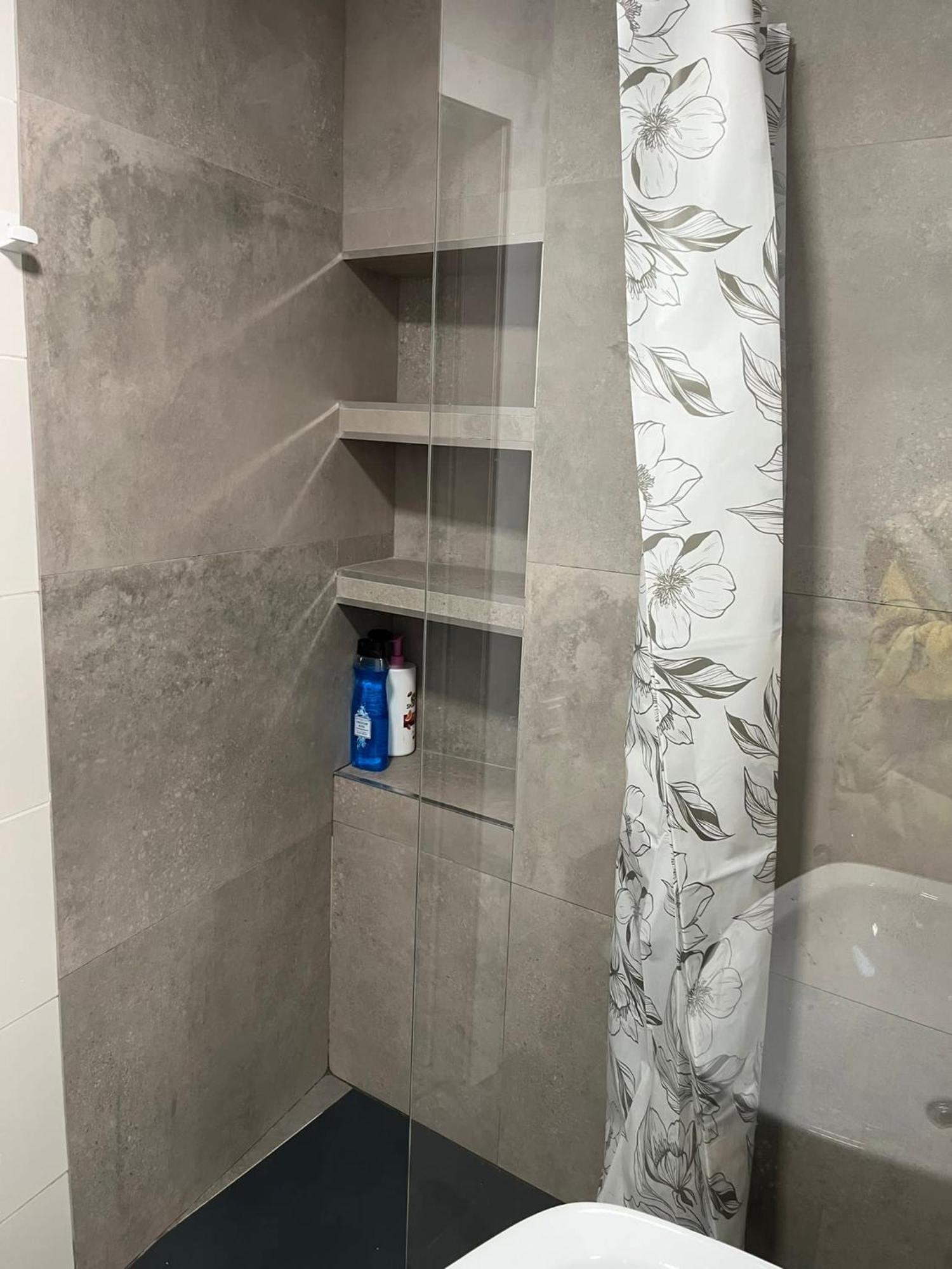 Centrally-Located, Spacious Flat At Historic Centre & Short Walk To Beach لقنت المظهر الخارجي الصورة