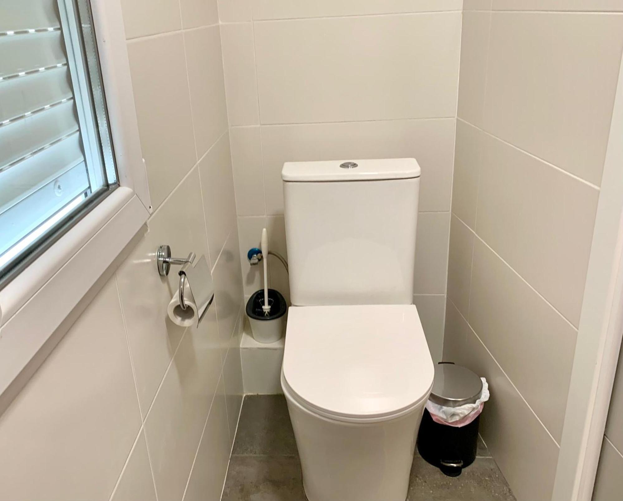 Centrally-Located, Spacious Flat At Historic Centre & Short Walk To Beach لقنت المظهر الخارجي الصورة