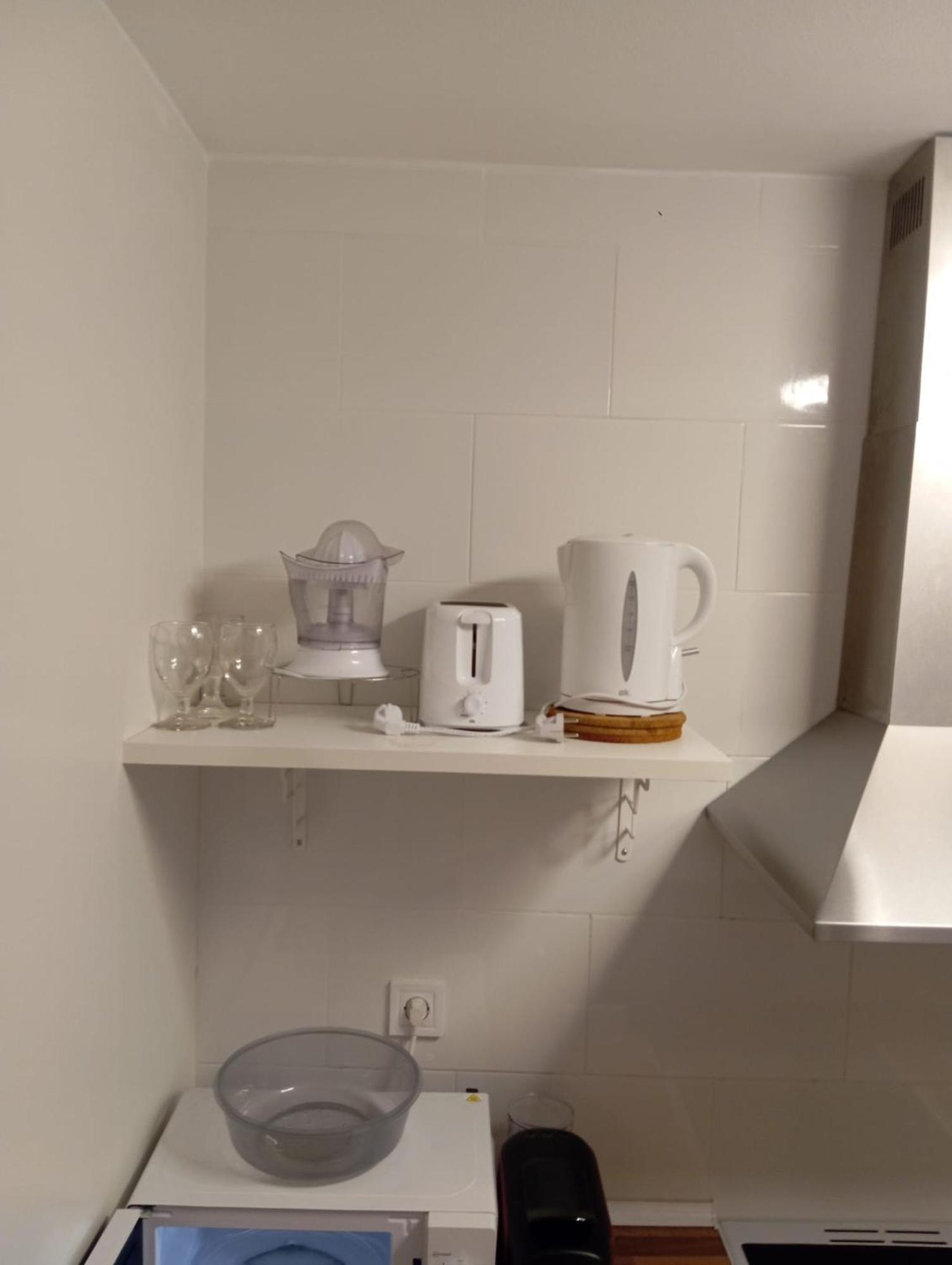 Centrally-Located, Spacious Flat At Historic Centre & Short Walk To Beach لقنت المظهر الخارجي الصورة